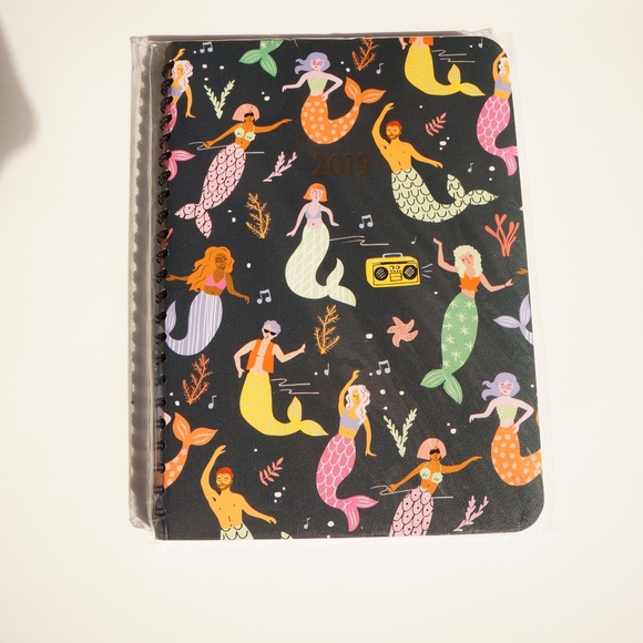 2019 Mermaid Flexible Planner - Picture 2 of 4